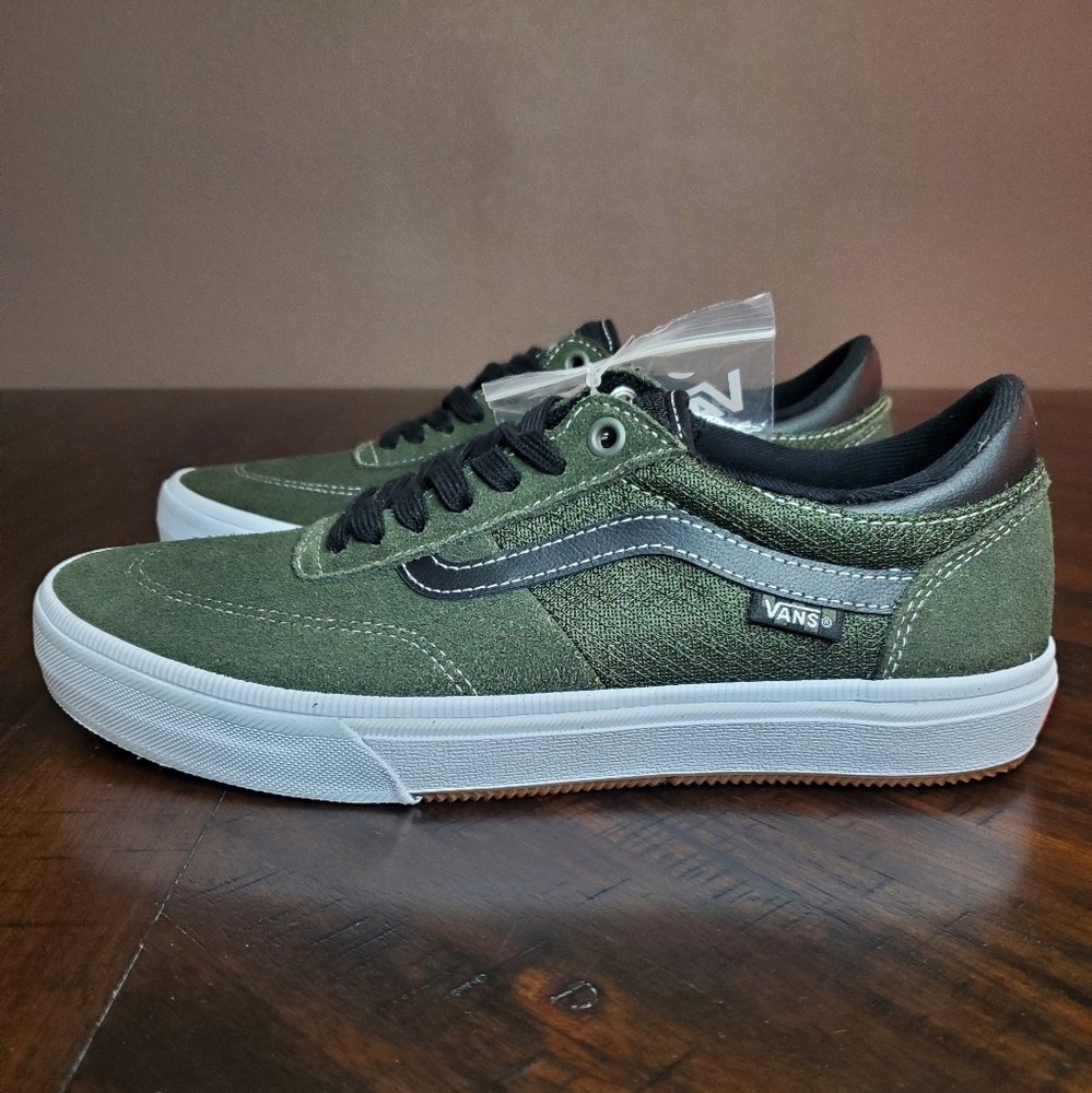 Vans Gilbert Crockett Black Forest Night Men Size 7.5